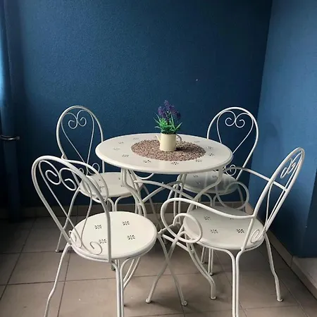 Sandra, With 2 Bathroom, Wi-fi, Private Parking شقة سبليت